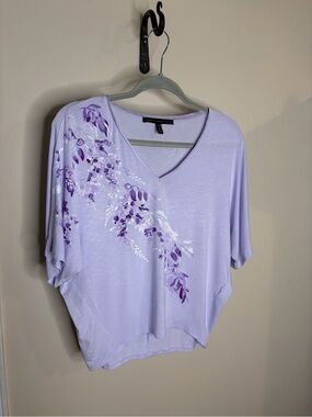 White House Black Market Lavender V-Neck Floral Drop Sleeve Top #1063